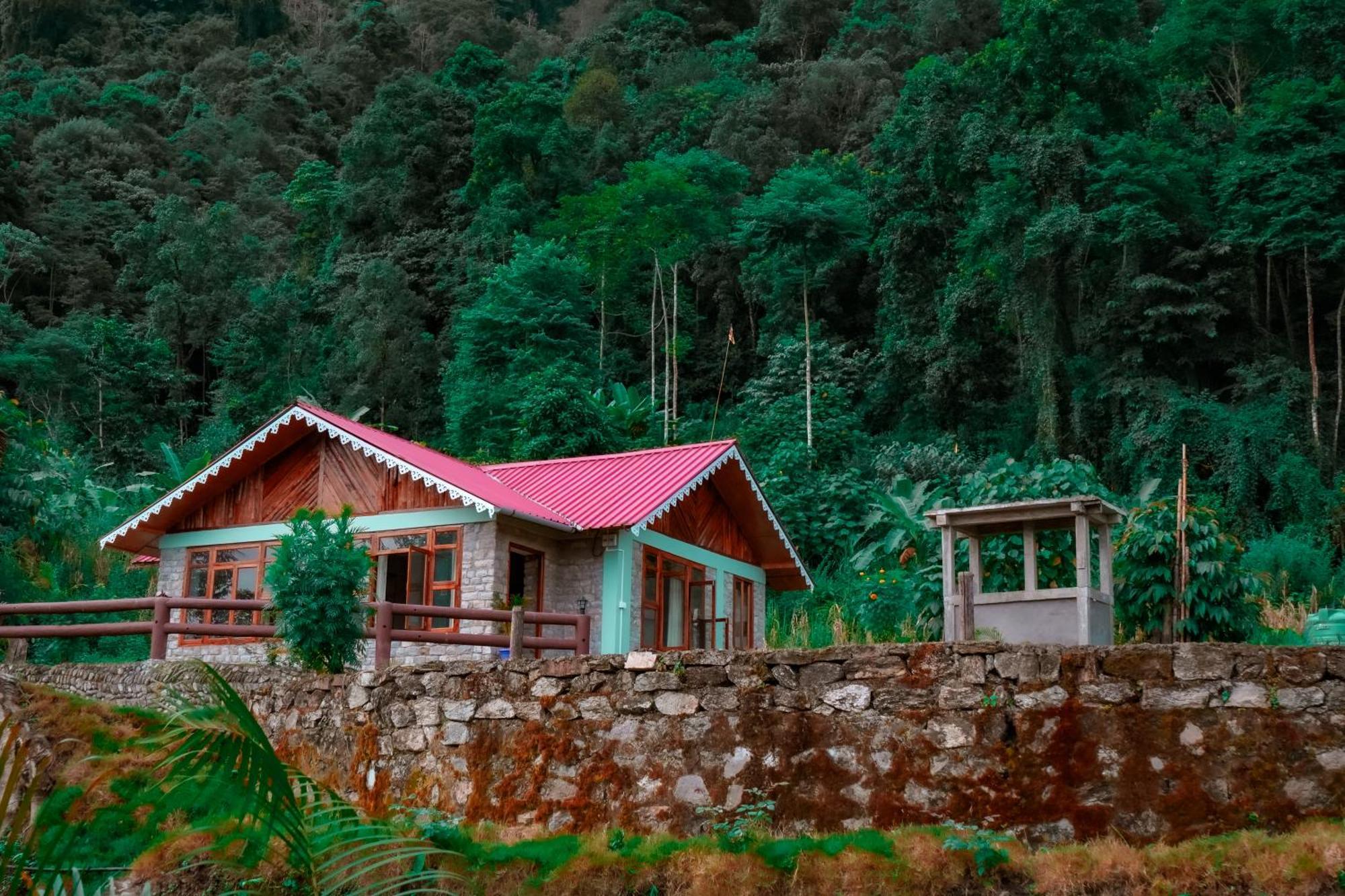 Lodge Lungzhong Retreat Silk Route Rongli