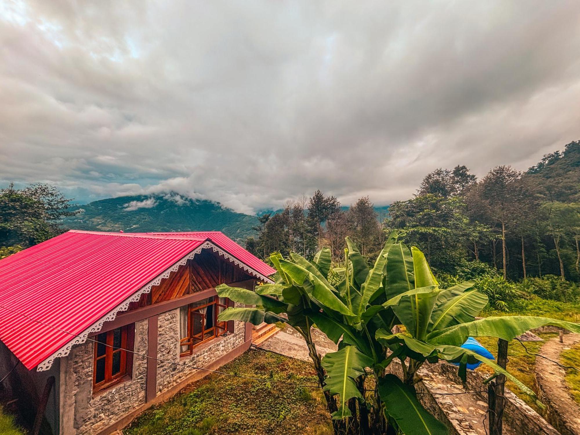 Lungzhong Retreat Silk Route Lodge Rongli