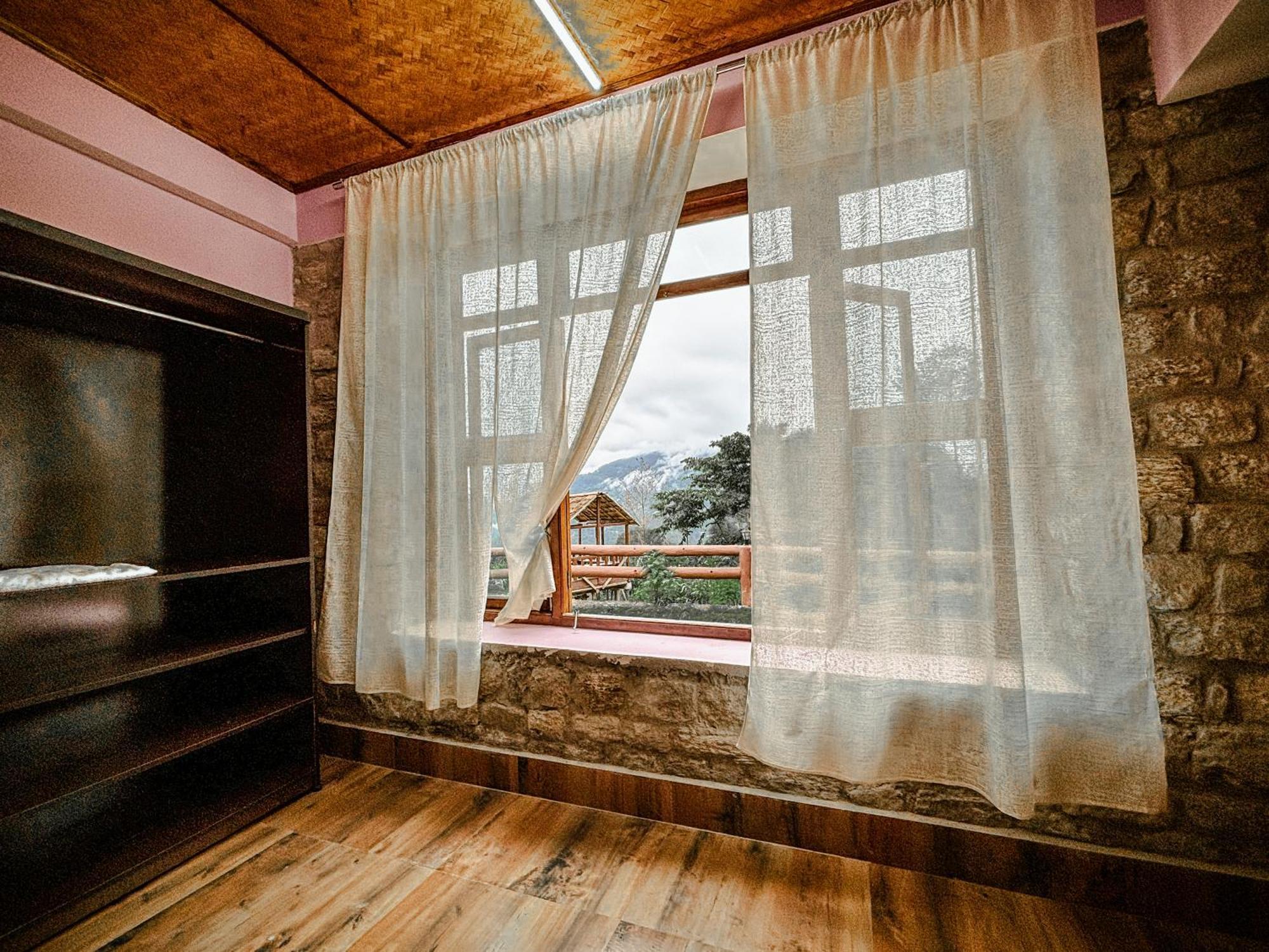 Lungzhong Retreat Silk Route Lodge
