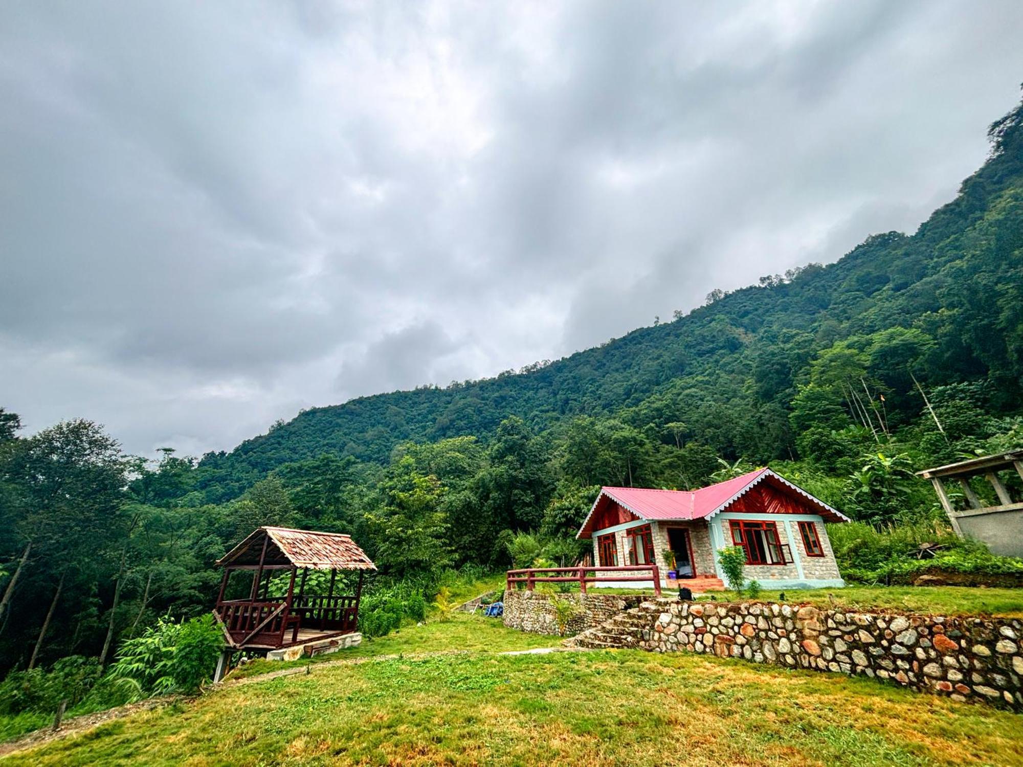 Lungzhong Retreat Silk Route Lodge *