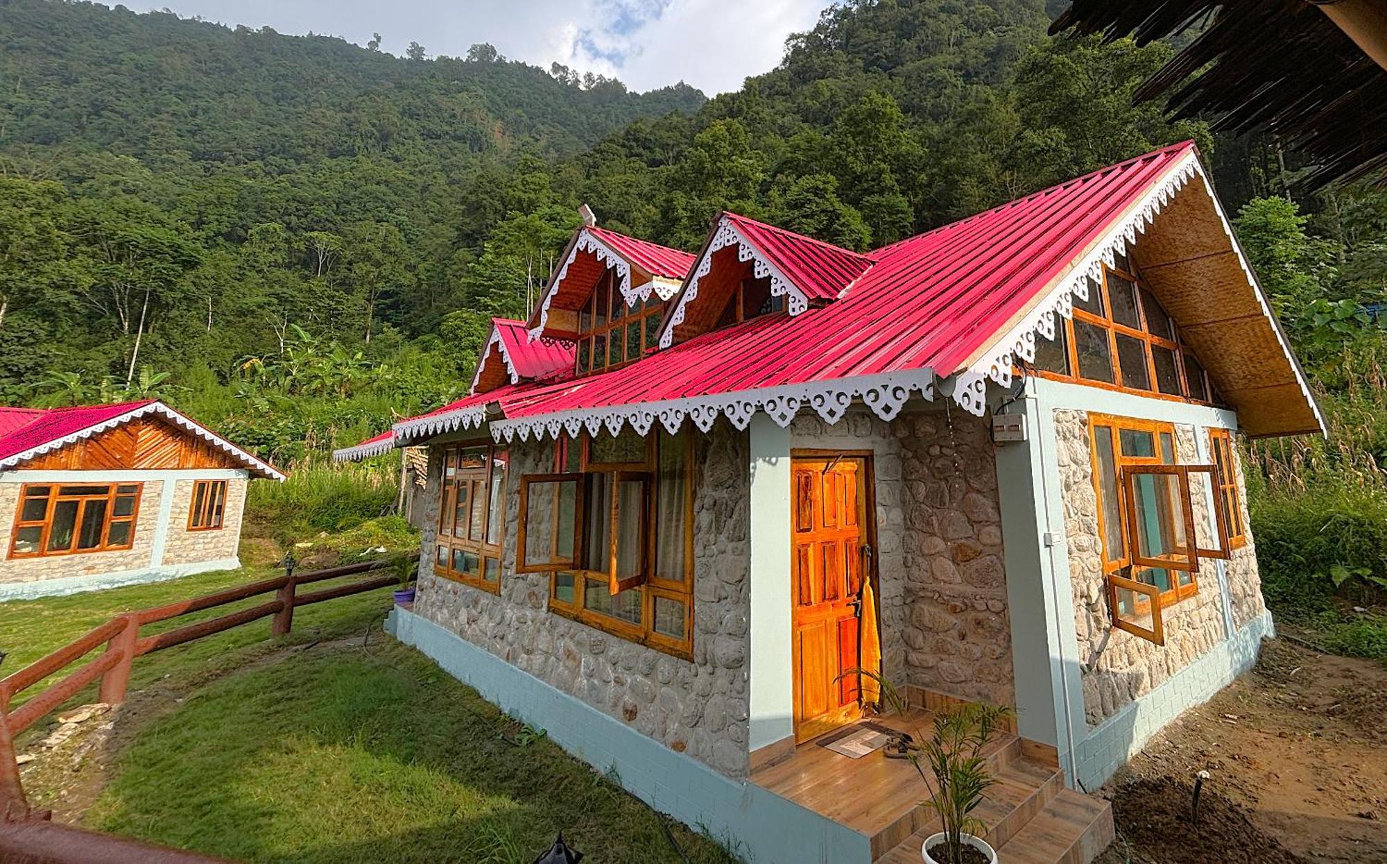 Lungzhong Retreat Silk Route